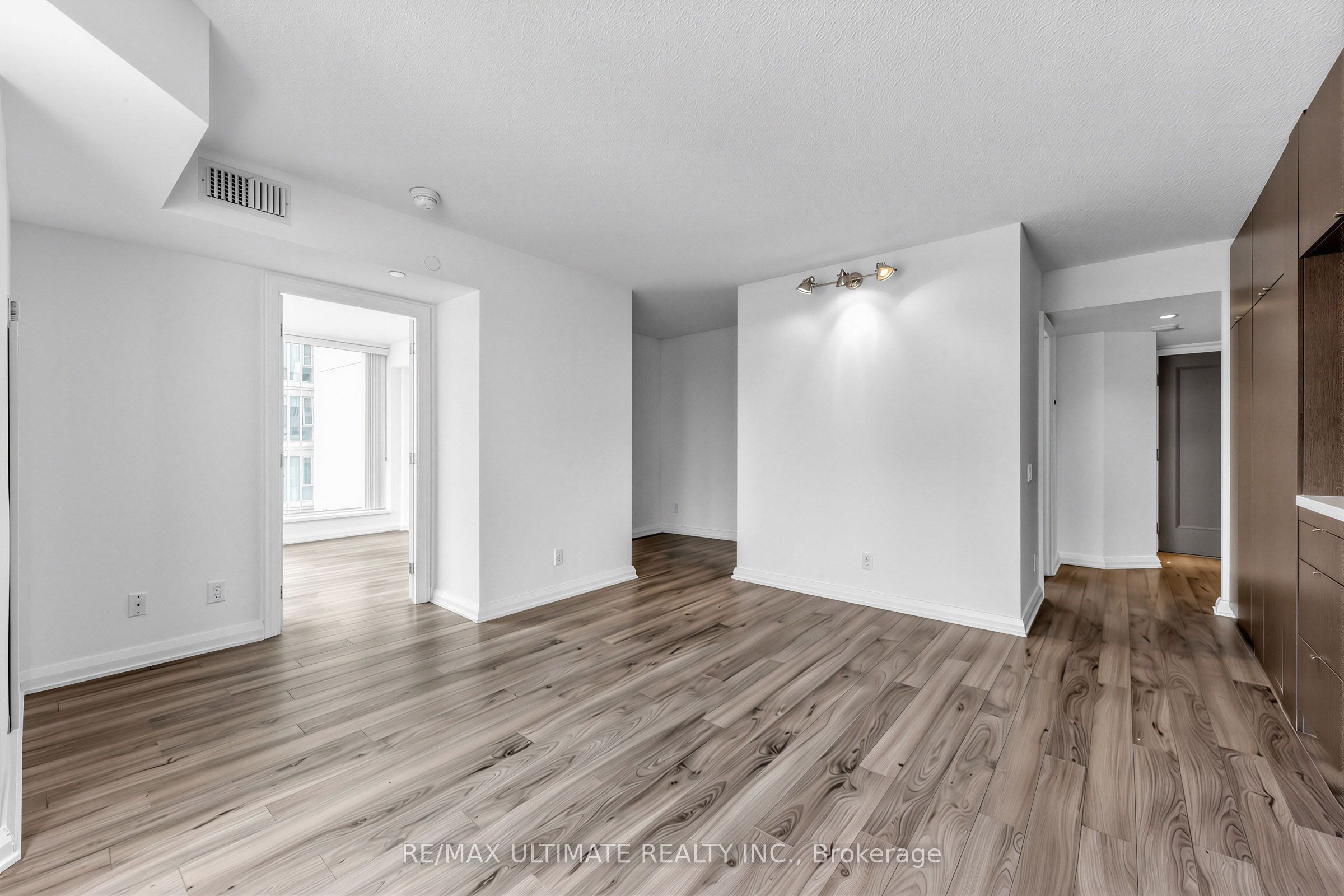155 Yorkville Avenue 1607