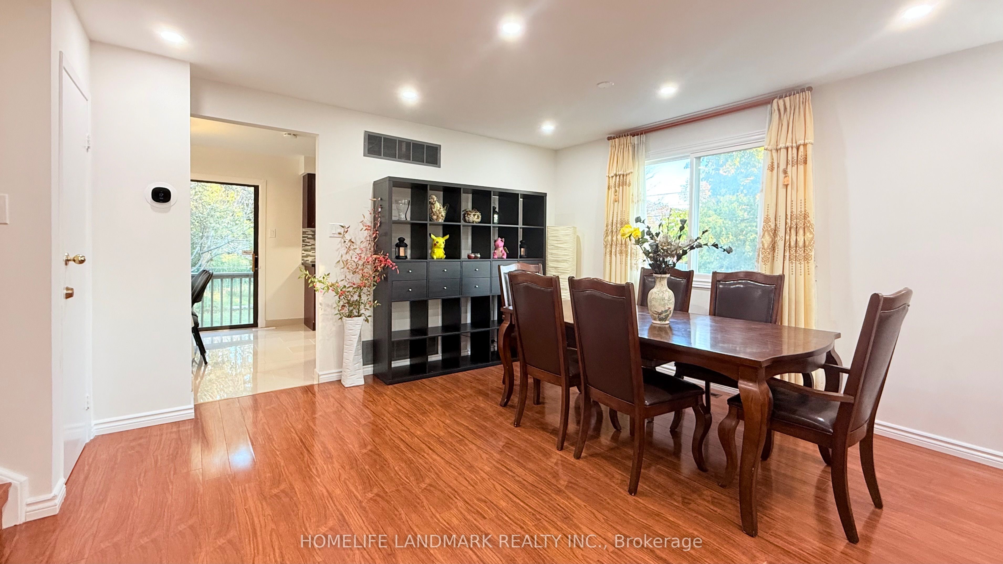 1 Alexmuir Boulevard