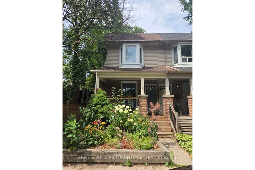 Photo of 4 Felstead Avenue, Toronto, ON M4J 1G2 (MLS # E12914978)