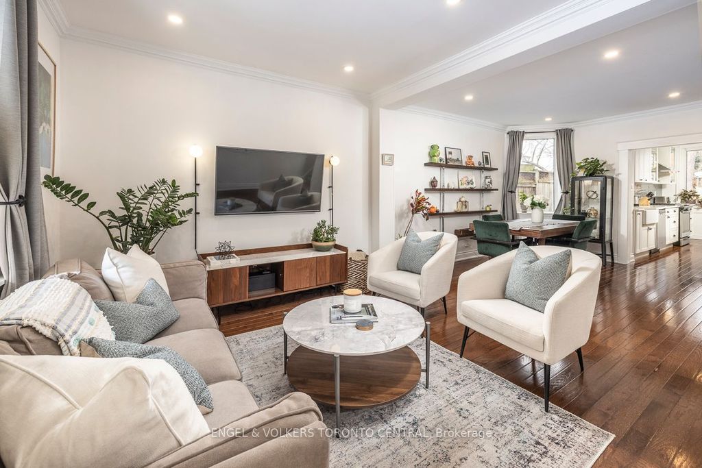 Photo of 4 Felstead Avenue, Toronto, ON M4J 1G2 (MLS # E12914978)