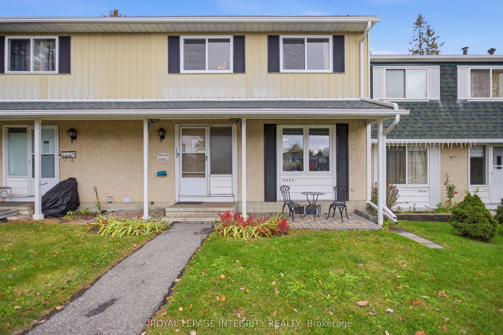 Photo of 1544D Beaverpond Drive, Cyrville - Carson Grove - Pineview, ON K1B 3R9 (MLS # X14089790)