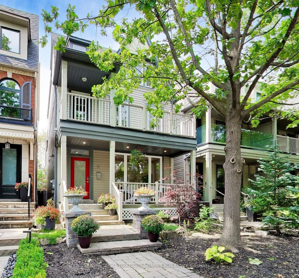 Photo of 74 Winners Circle, Toronto, ON M4L 3Z7 (MLS # E13839244)