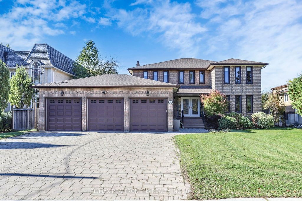 Photo of 20 Doncrest Road, Richmond Hill, ON L4B 1A2 (MLS # N12488436)