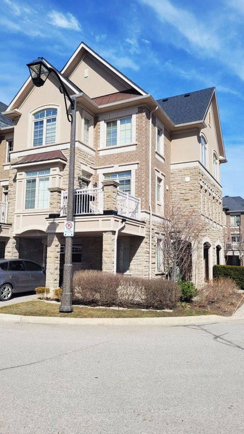 2435 Greenwich Drive S 47 Oakville ON L6M 0S4