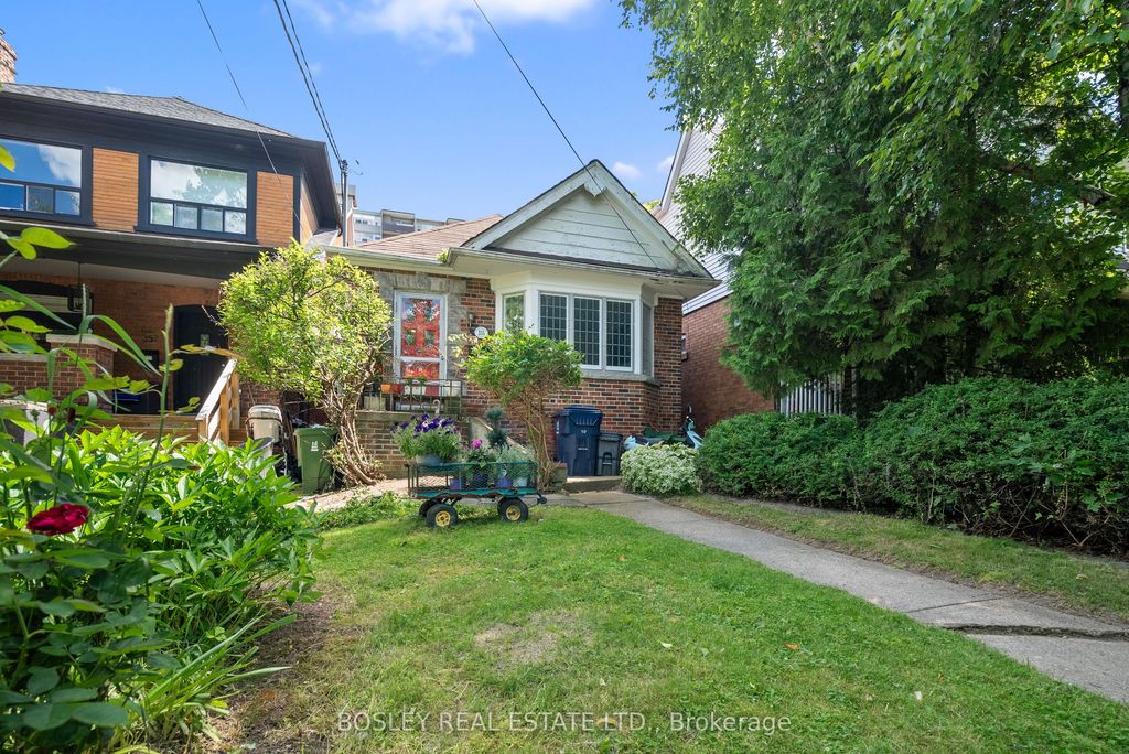 Photo of 355 Roehampton Avenue, Toronto, ON M4P 1S3 (MLS # C12405524)