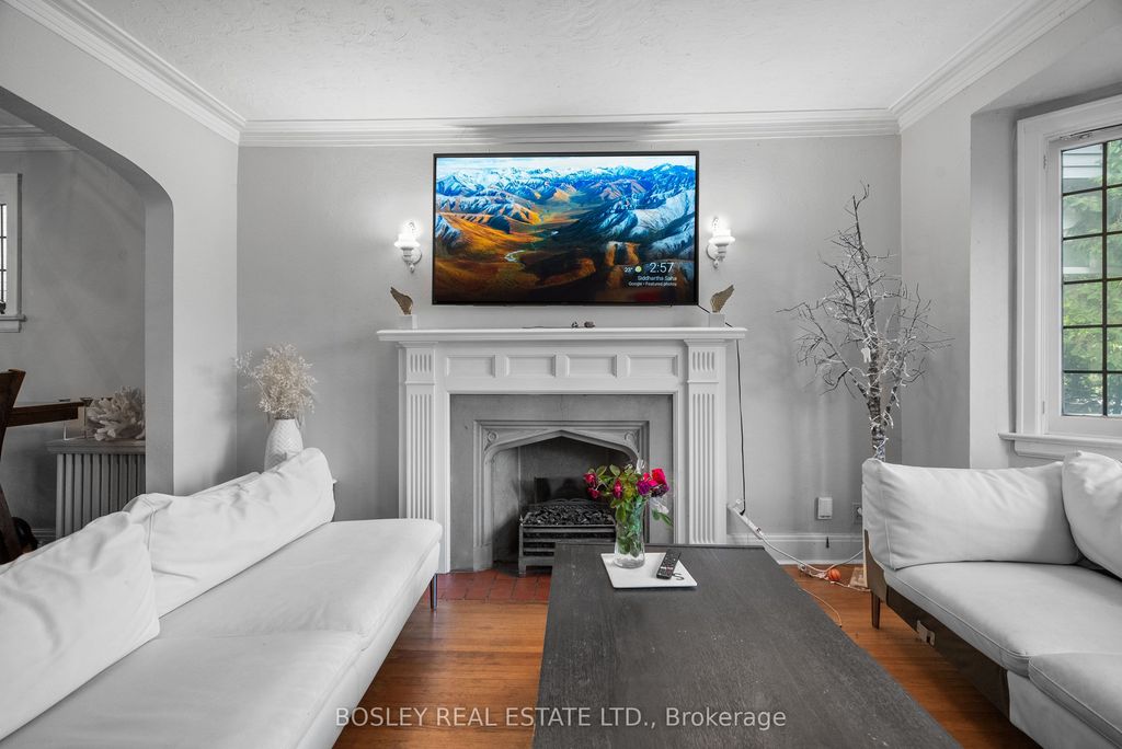 Photo of 355 Roehampton Avenue, Toronto, ON M4P 1S3 (MLS # C12405524)