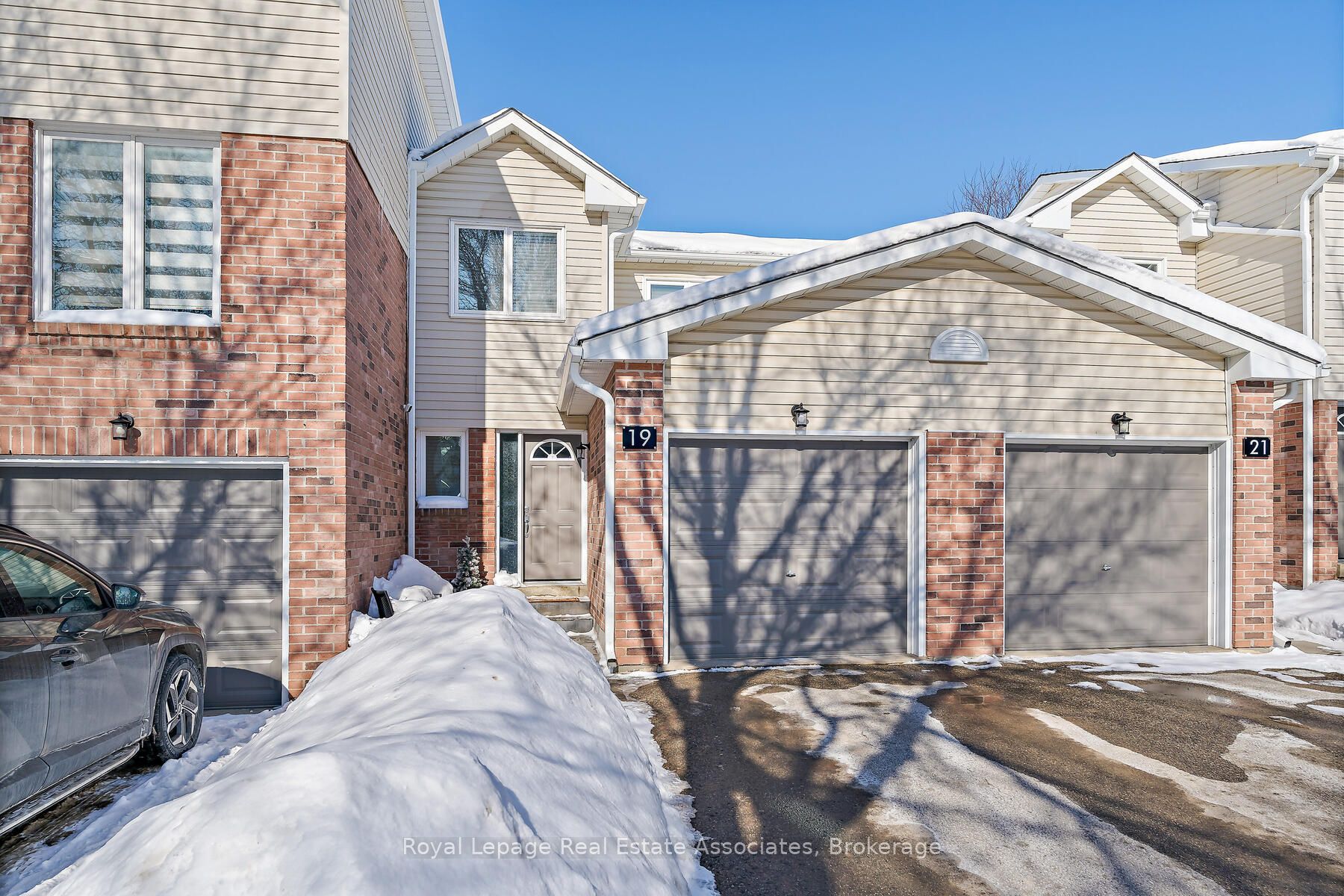 19 Stewart Maclaren Road