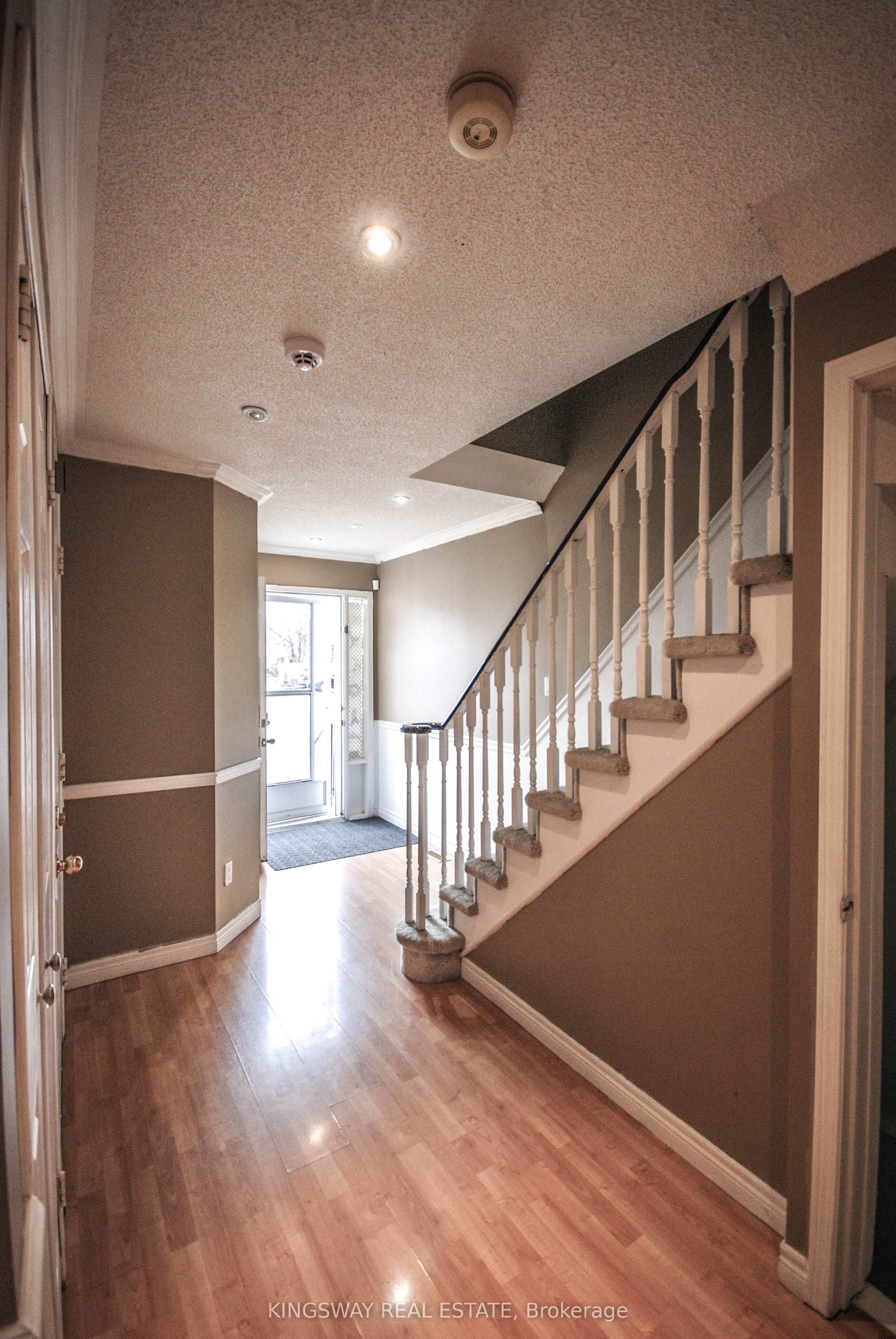 1485 Torrington Drive 10