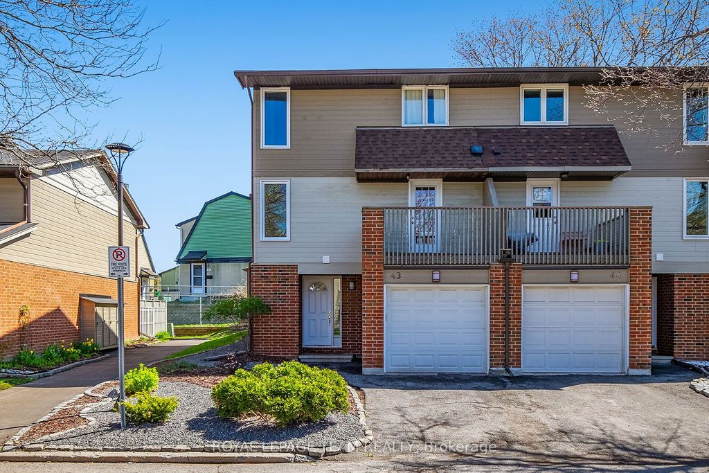 Photo of 3205 Uplands Drive NE #43, Hunt Club - Windsor Park Village and Area, ON K1V 9T3 (MLS # X13045762)