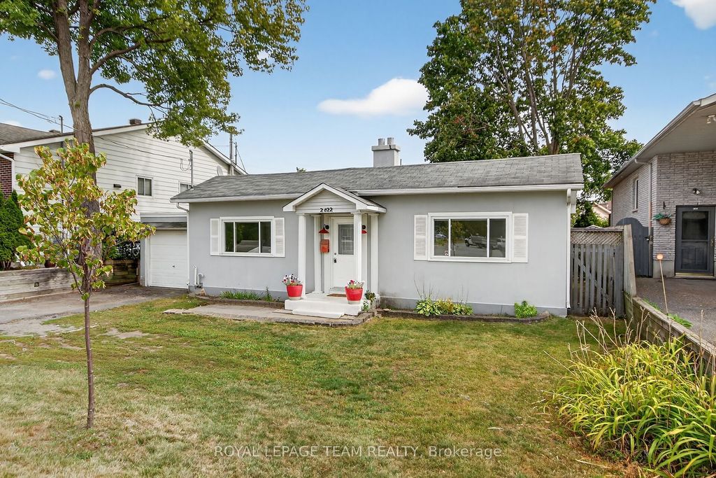 Photo of 2822 Richmond Road, Britannia Heights - Queensway Terrace N and Area, ON K2B 6S5 (MLS # X12417680)
