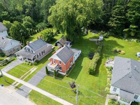 Photo of 25 Edwin Street W, Meaford, ON N4L 1E4 (MLS # X12474435)