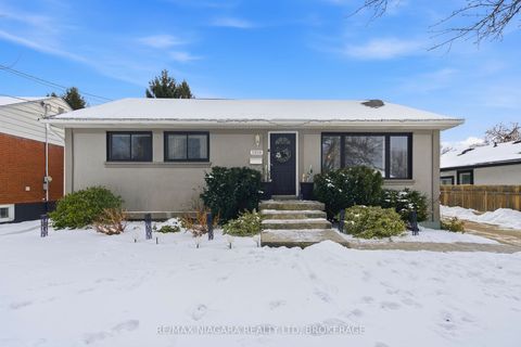 Photo of 5928 Carman Street, Niagara Falls, ON L2J 1S1 (MLS # X12636350)