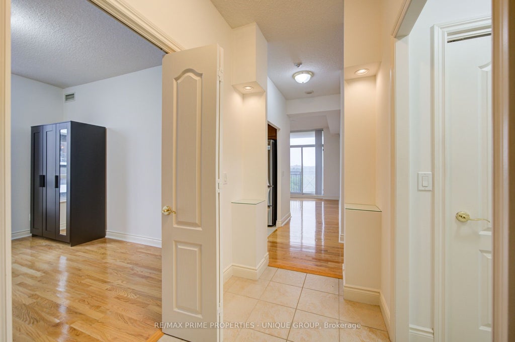 Photo of 1101 Leslie Street #703, Toronto, ON M3C 4G3 (MLS # C13682982)