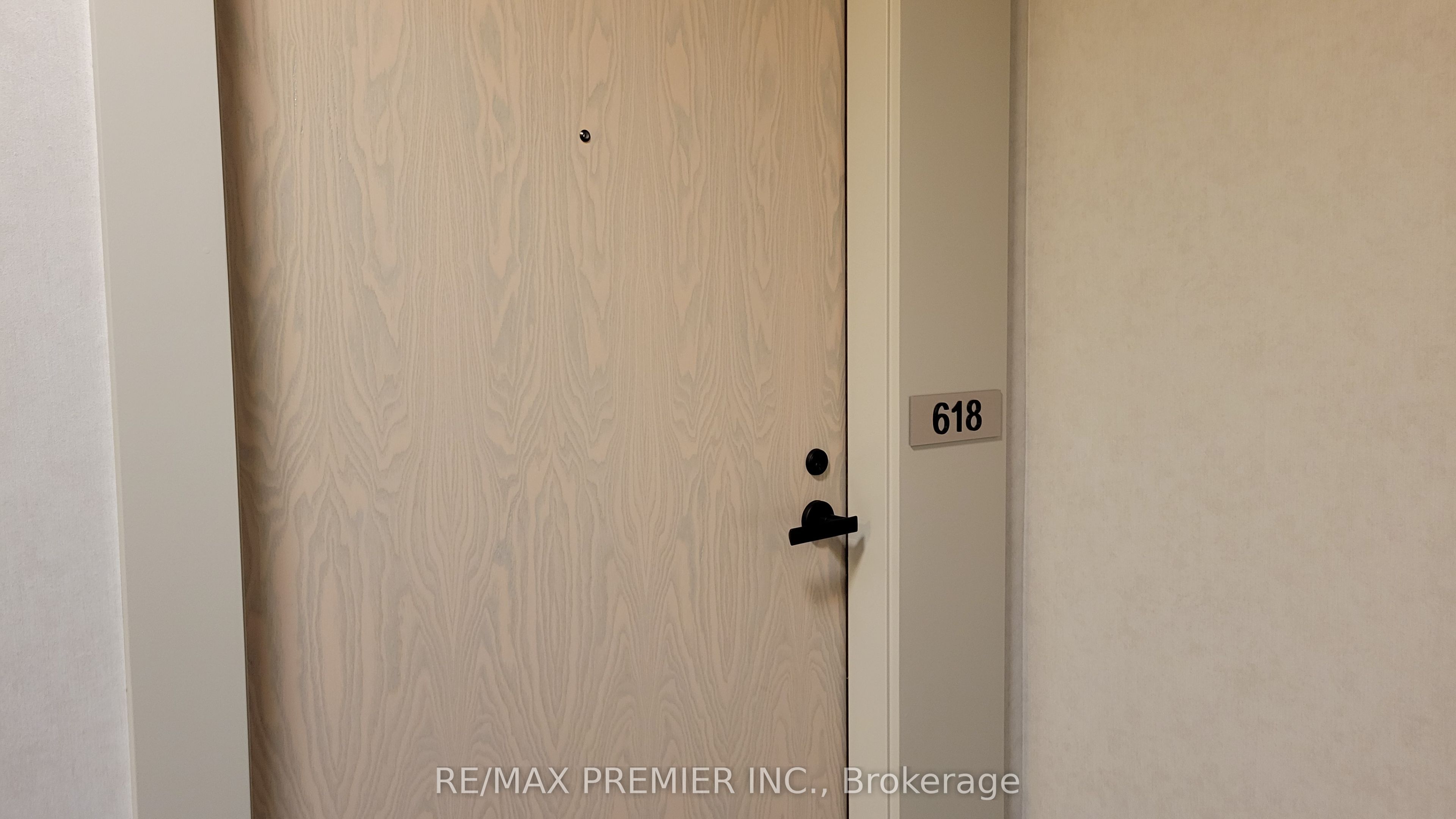 8 Interchange Way 618