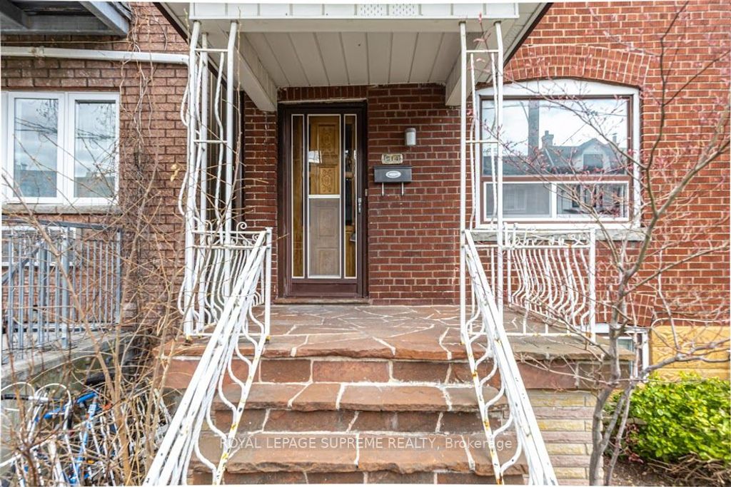 Photo of 514 Concord Avenue, Toronto, ON M6H 2P8 (MLS # W13084360)