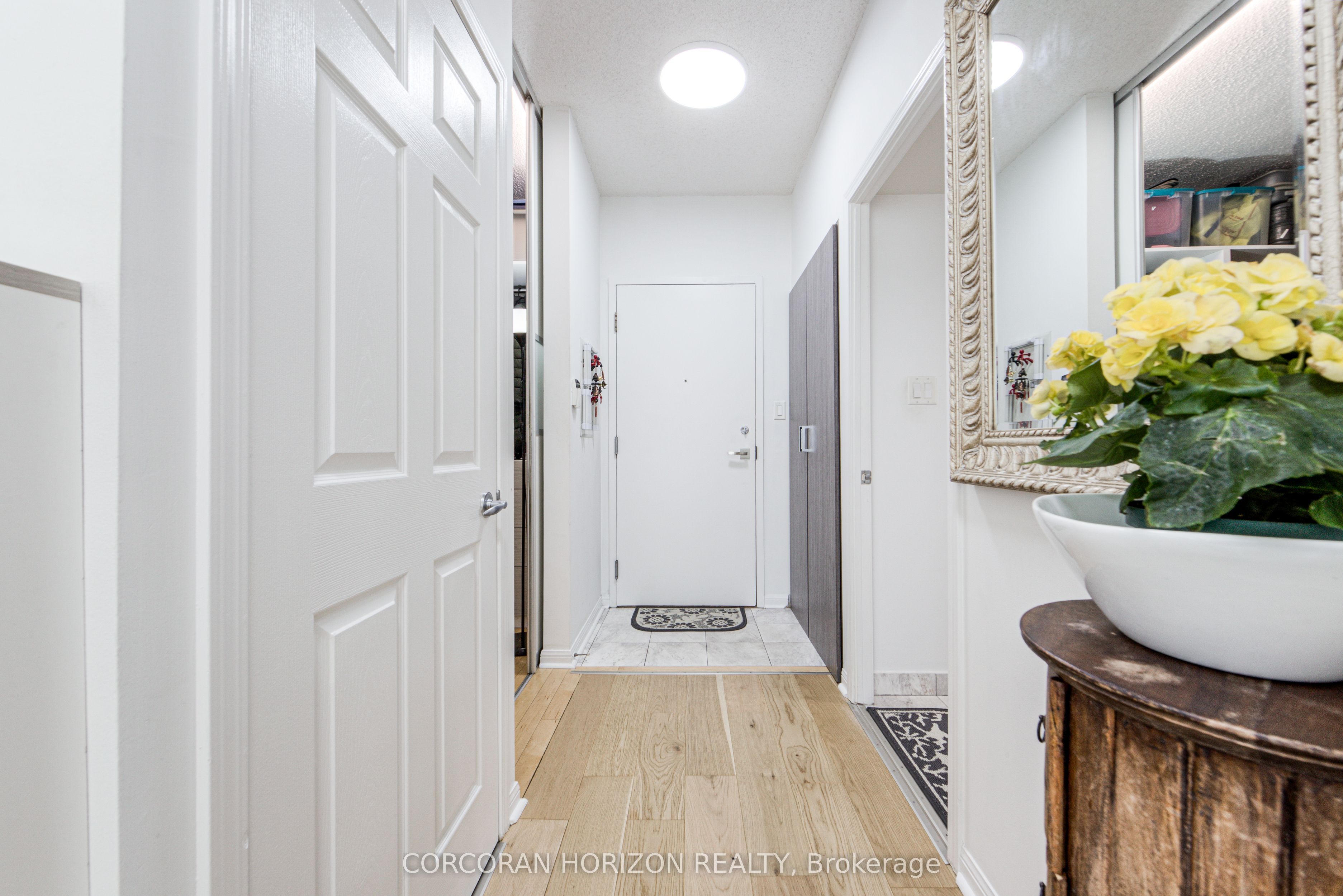 228 Queens Quay W 2009