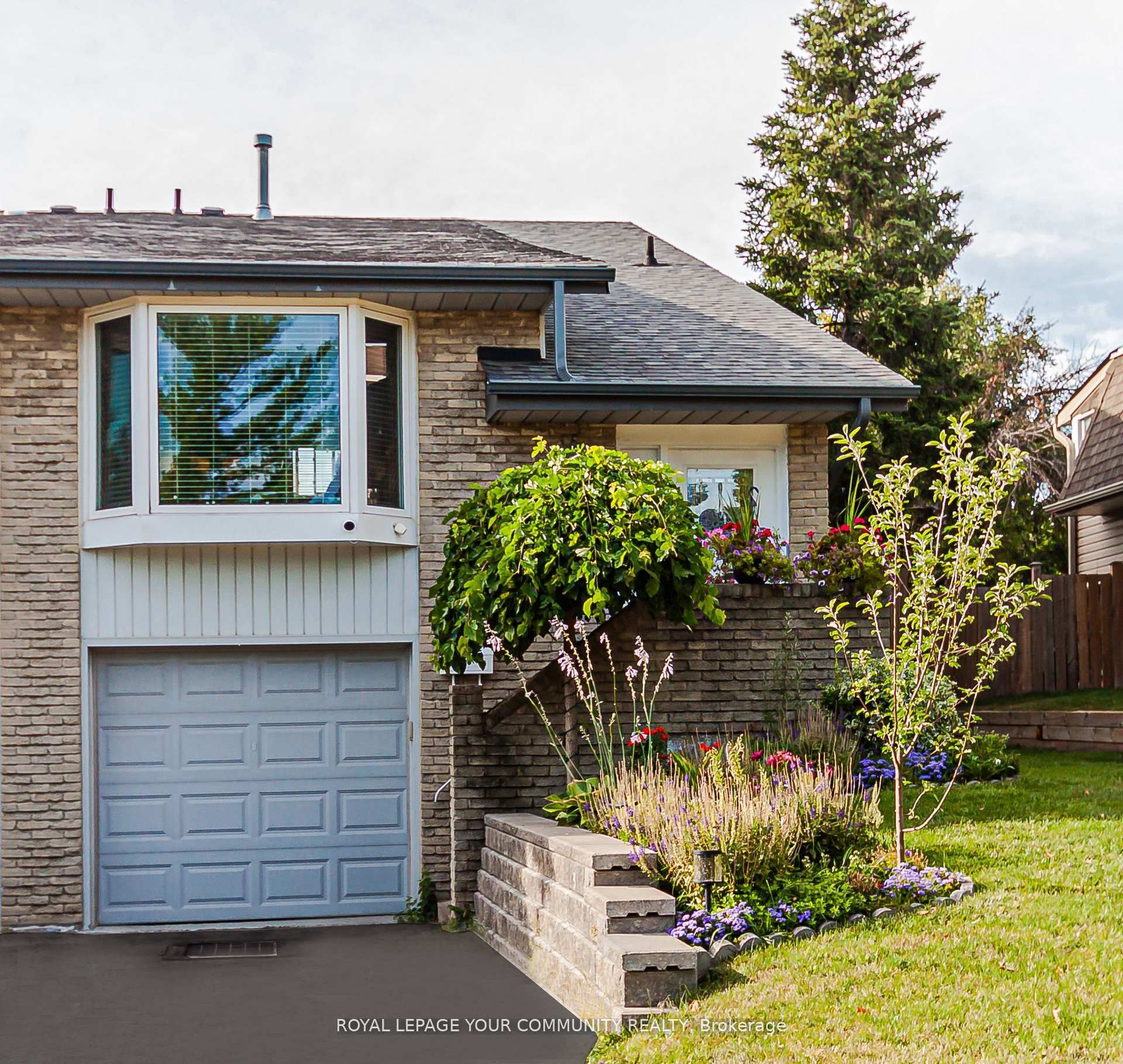 2903 Salerno Crescent