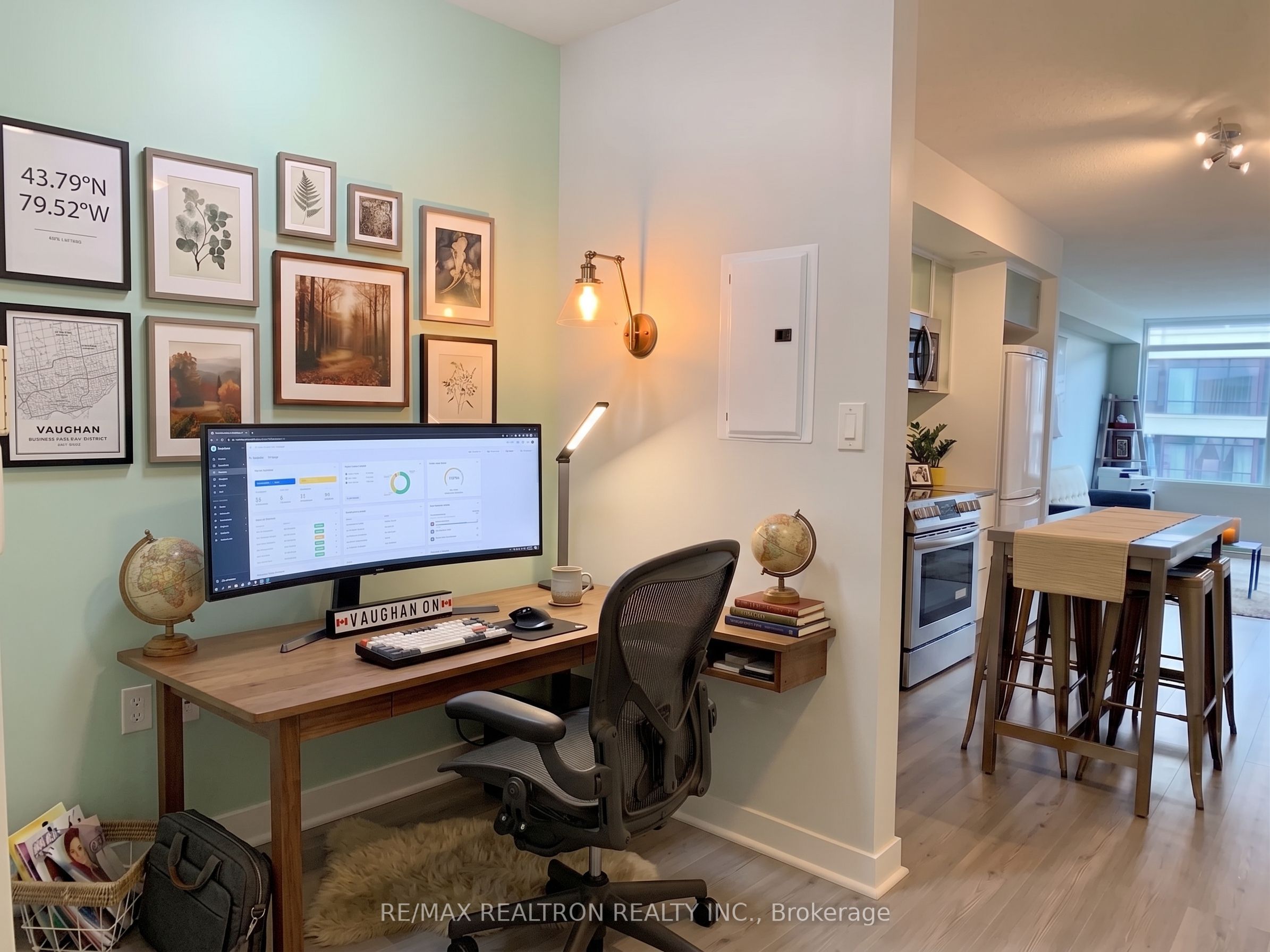 25 Telegram Mews 611