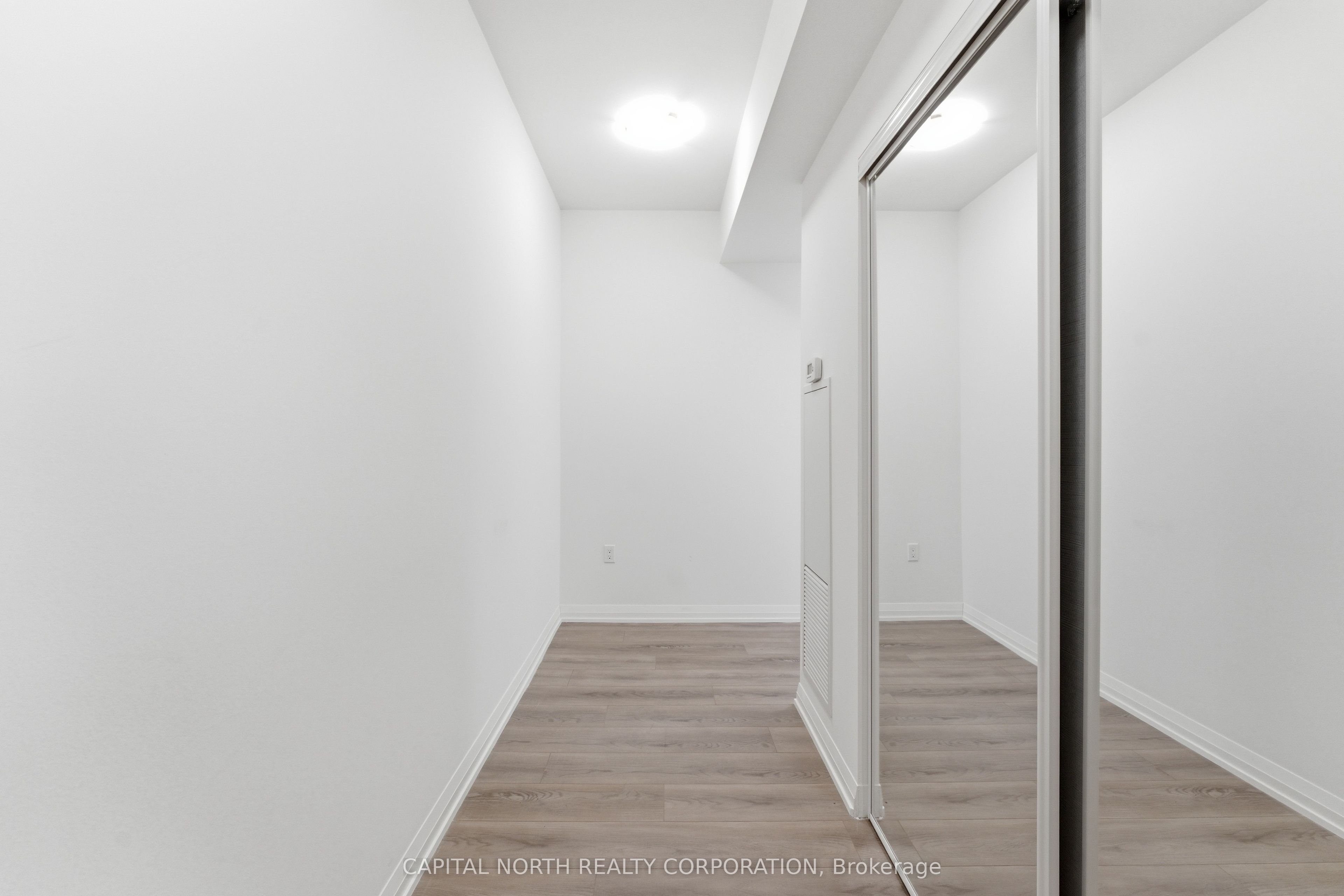 8960 Jane Street 403