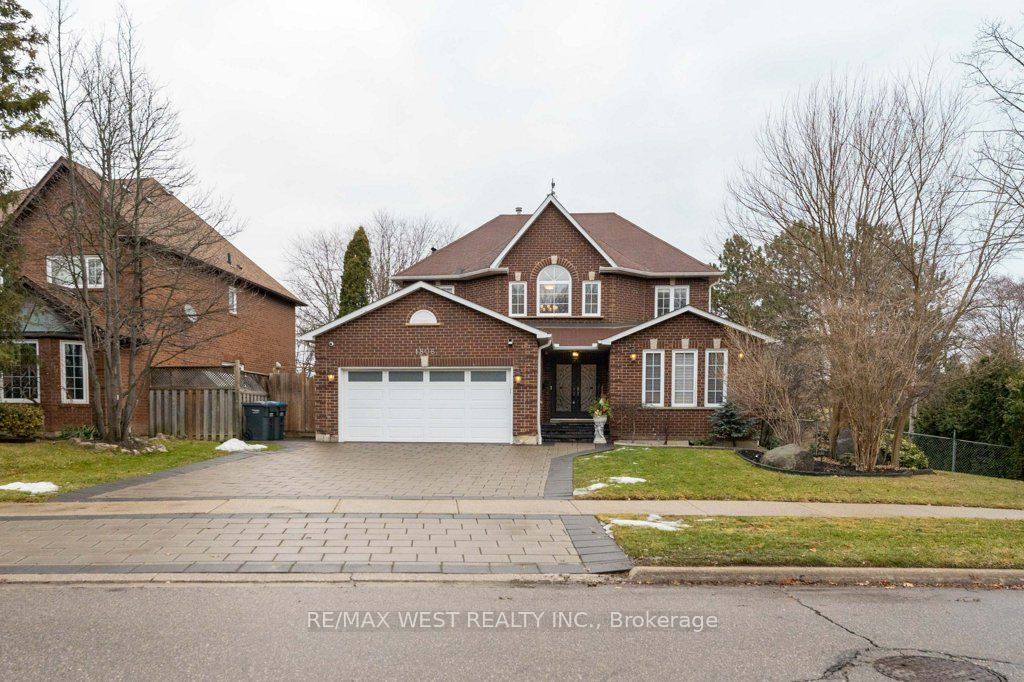 Photo of 1806 Sevenoaks Drive, Mississauga, ON L5K 2N2 (MLS # W12705060)