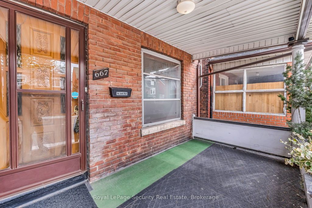 Photo of 667 Ossington Avenue, Toronto, ON M6G 3T6 (MLS # C12944774)