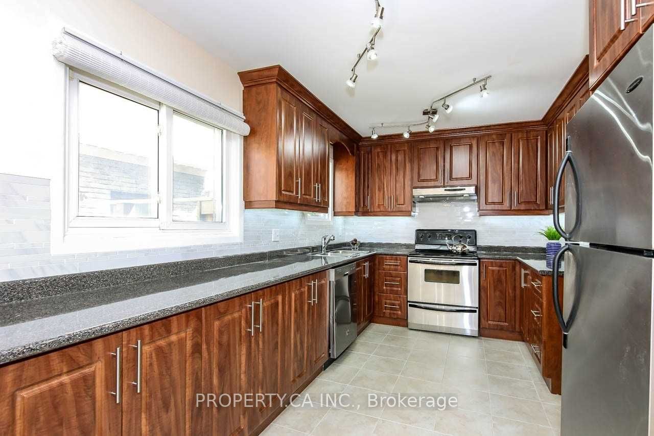 81 Holsworthy Crescent Main