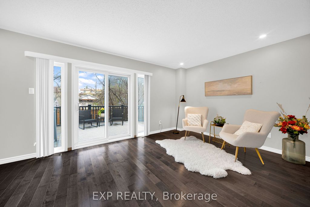 Photo of 143 Arcola Private, Overbrook - Castleheights and Area, ON K1K 4W9 (MLS # X13063630)