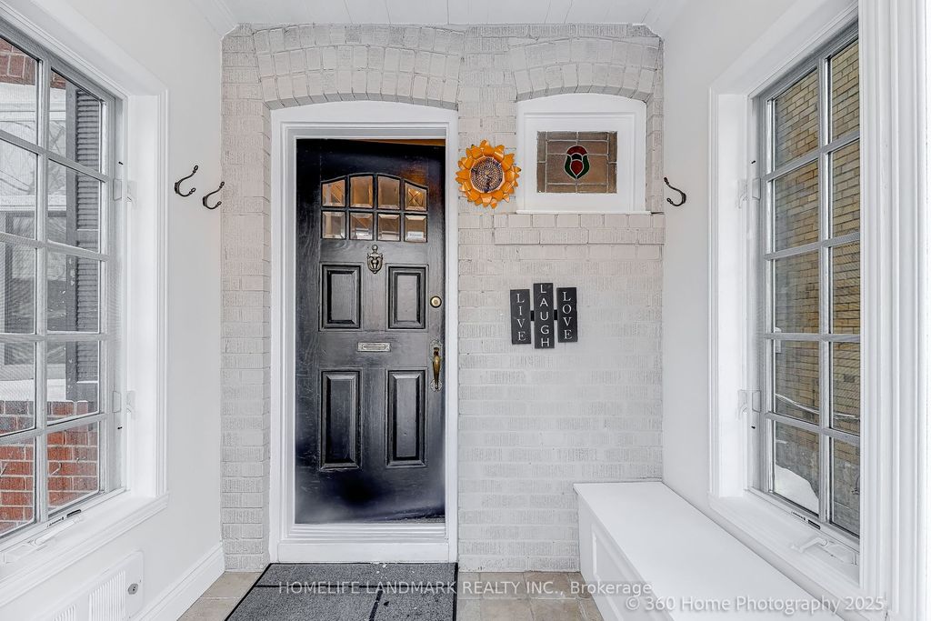 Photo of 155 Fairlawn Avenue, Toronto, ON M5M 1S9 (MLS # C13081790)