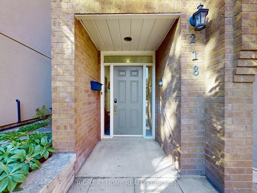 Photo of 218 Erskine Avenue, Toronto, ON M4P 1Z4 (MLS # C12467412)