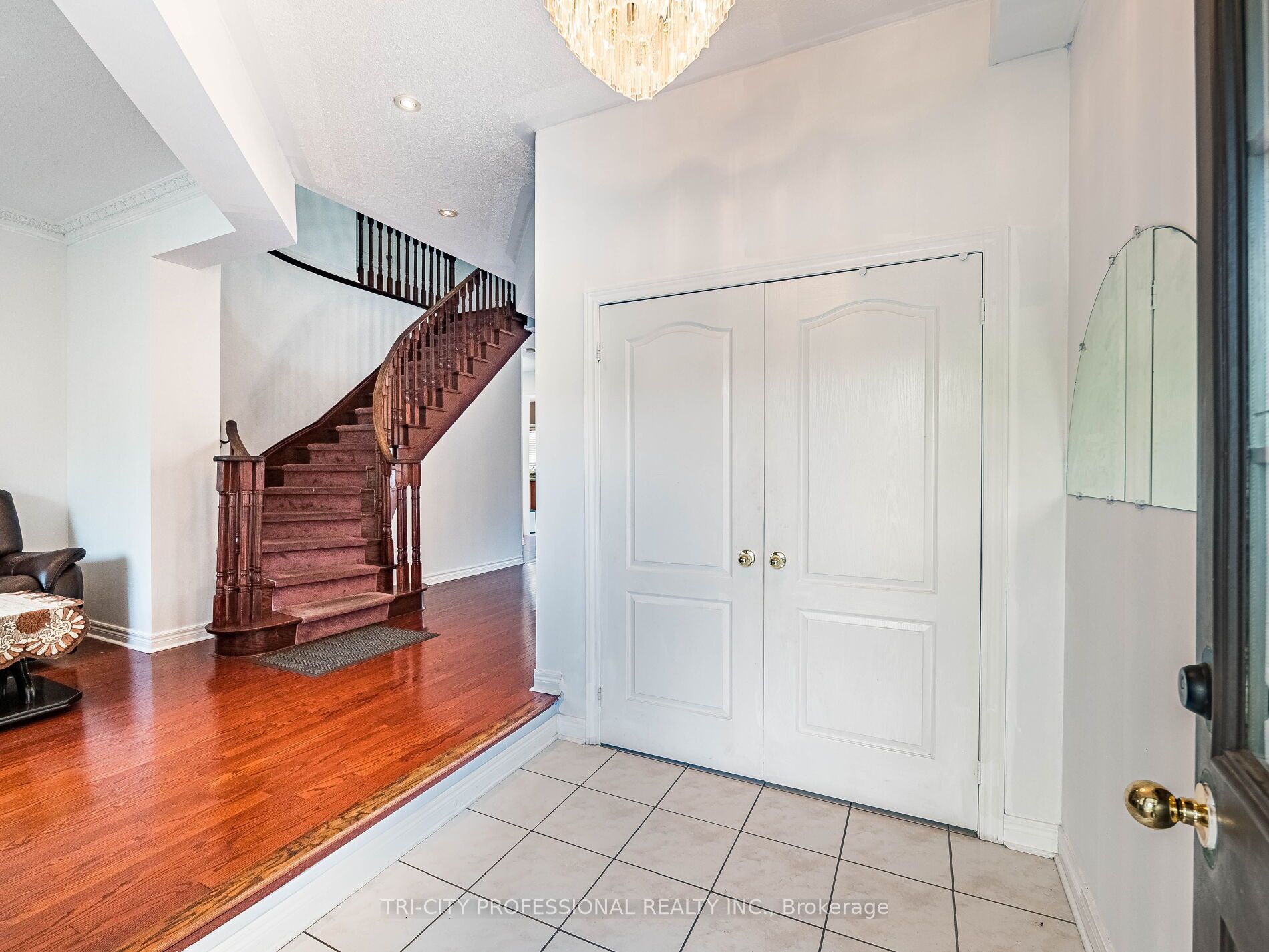 26 Tangleridge Boulevard