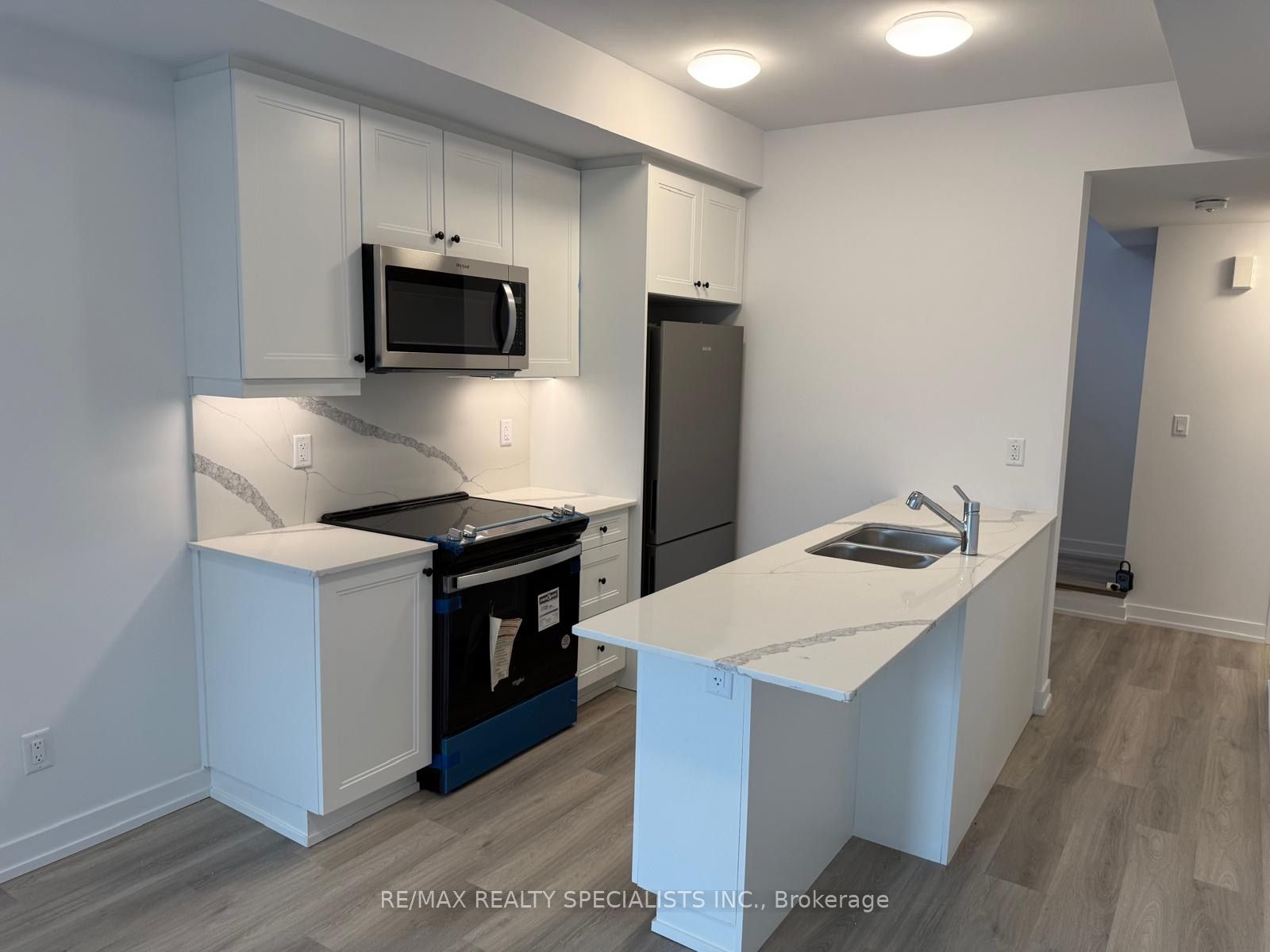 5 Bancroft Lane 302