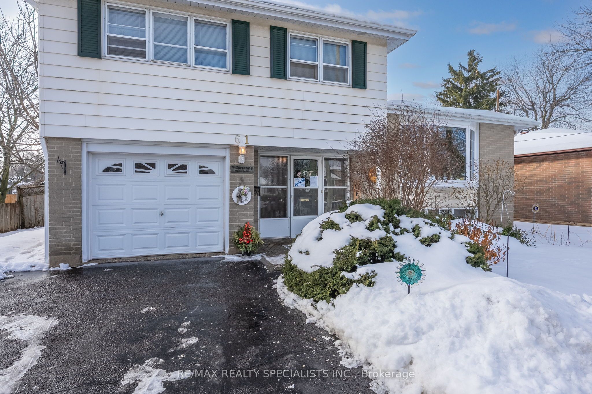 61 Moore Park Crescent