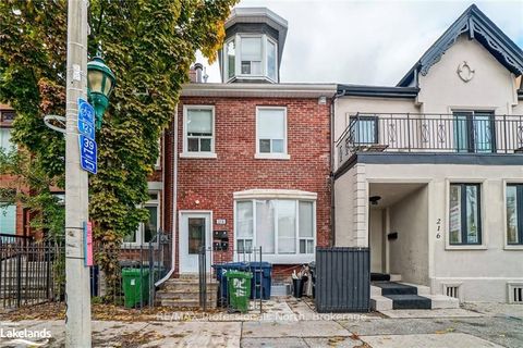 214 Gerrard Street E Toronto ON M5A 2E6