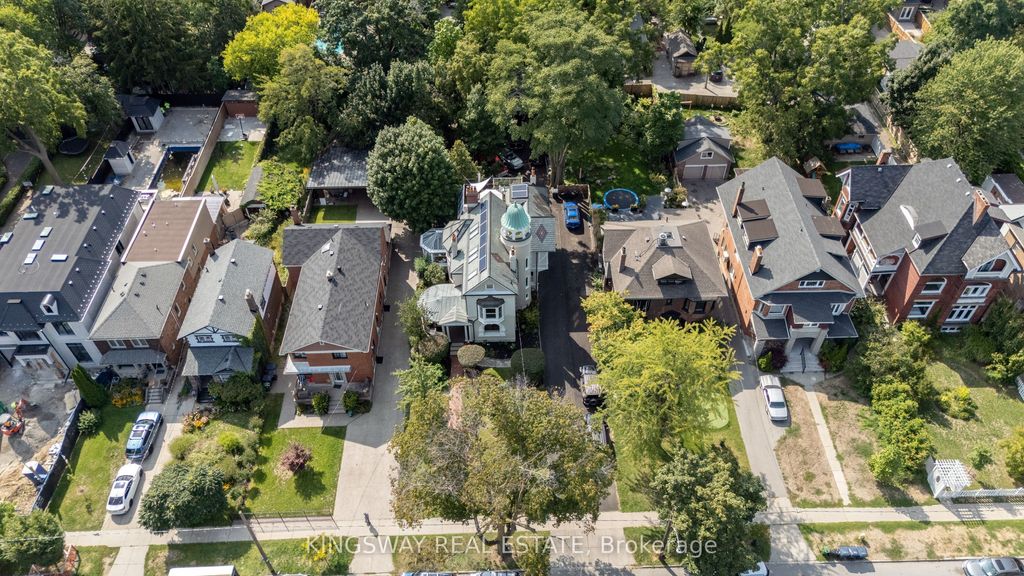 Photo of 166 High Park Avenue, Toronto, ON M6P 2S4 (MLS # W13084450)