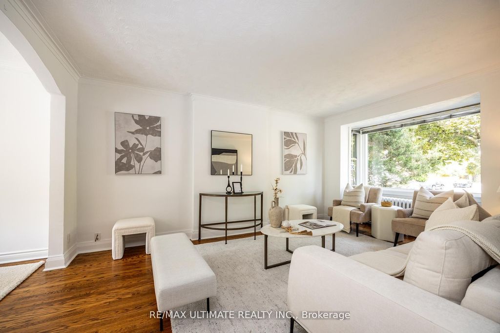 Photo of 221 Donlea Drive, Toronto, ON M4G 2N3 (MLS # C12434356)
