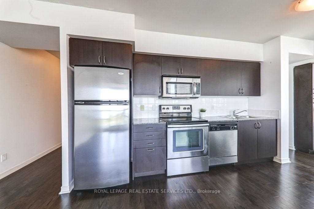Toronto W06, ON M8V 0B2, Canada, 3 Bedrooms Bedrooms, ,2 BathroomsBathrooms,Residential,Active,79168