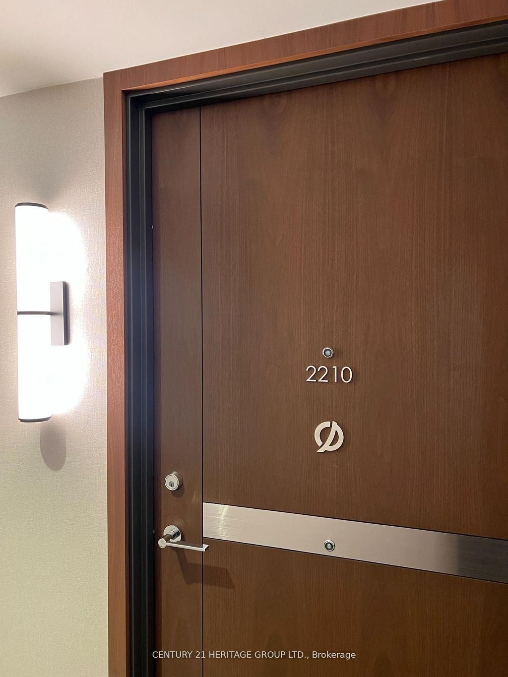 Photo of 19 Bathurst Street #2210, Toronto, ON M5V 2P1 (MLS # C12659752)