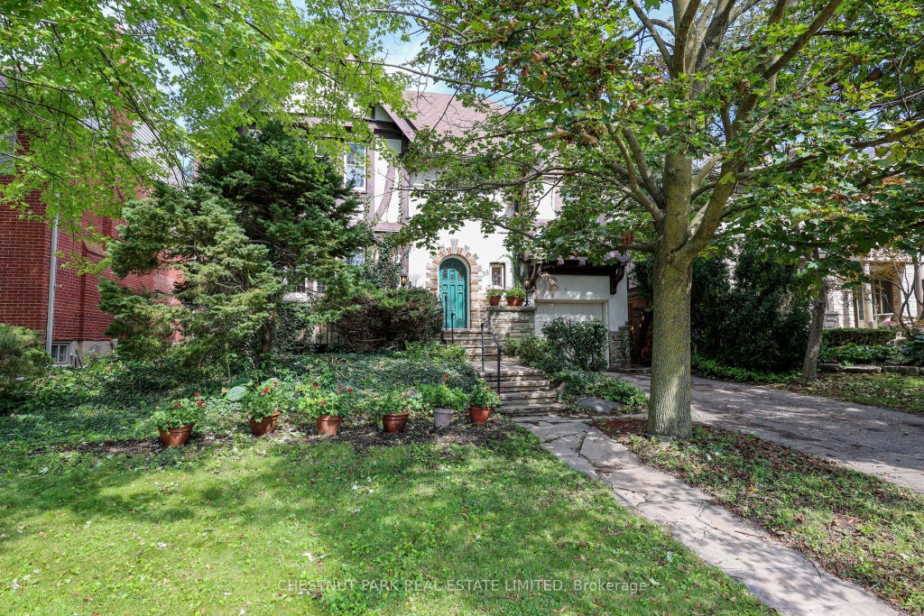 Photo of 98 St. Leonards Avenue, Toronto, ON M4N 1K5 (MLS # C13751154)