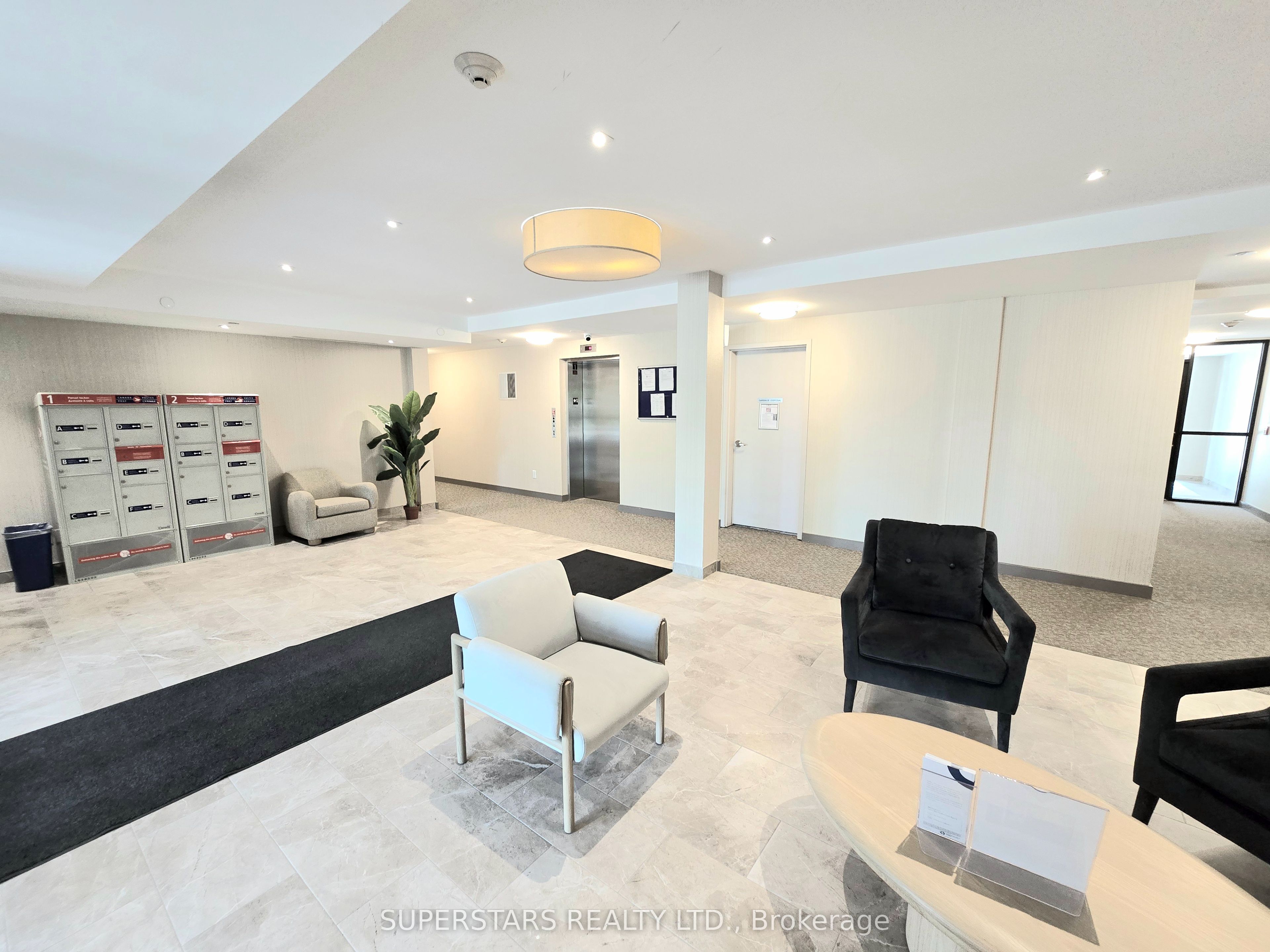 1709 Bur Oak Avenue 305