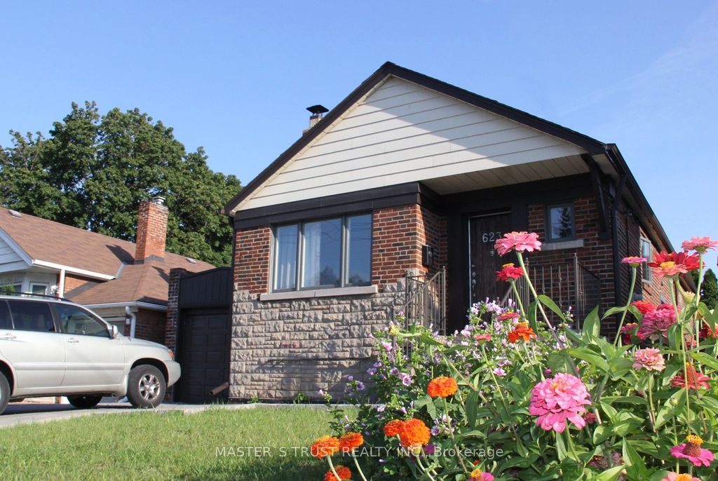 Photo of 623 O' Connor Dr Drive, Toronto, ON M4C 3A5 (MLS # E12411883)