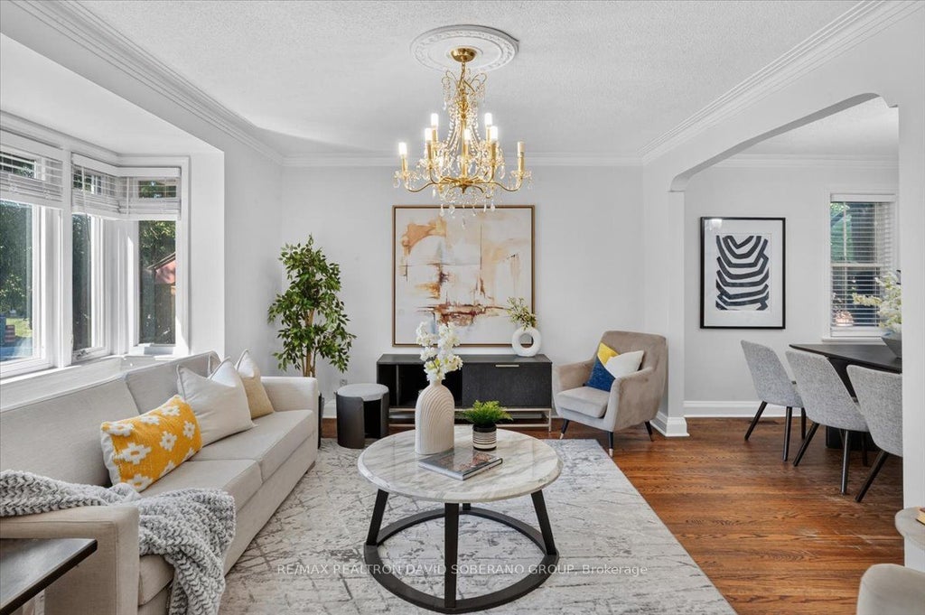 Photo of 122 Mcgillivray Avenue, Toronto, ON M5M 2Y6 (MLS # C13829236)