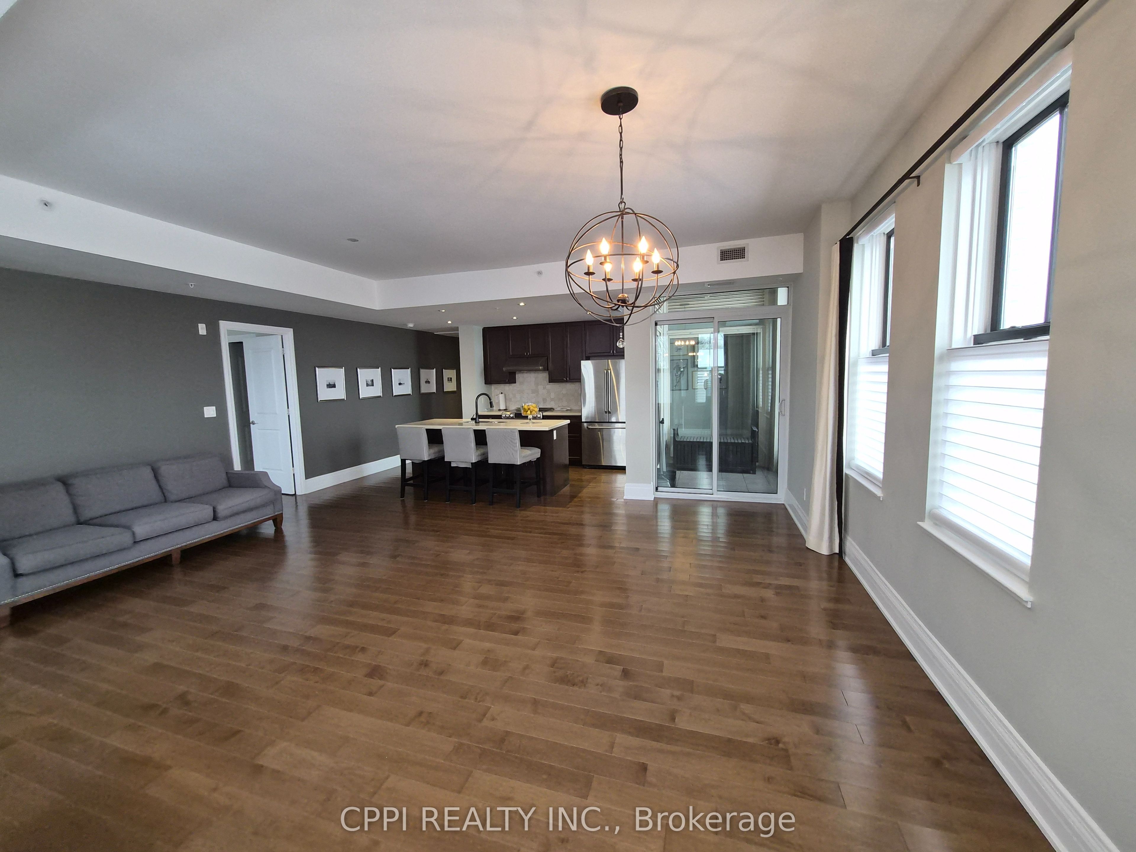 68 Main Street N 329