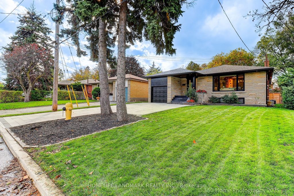 Photo of 24 Evanston Drive, Toronto, ON M3H 5P1 (MLS # C12477370)