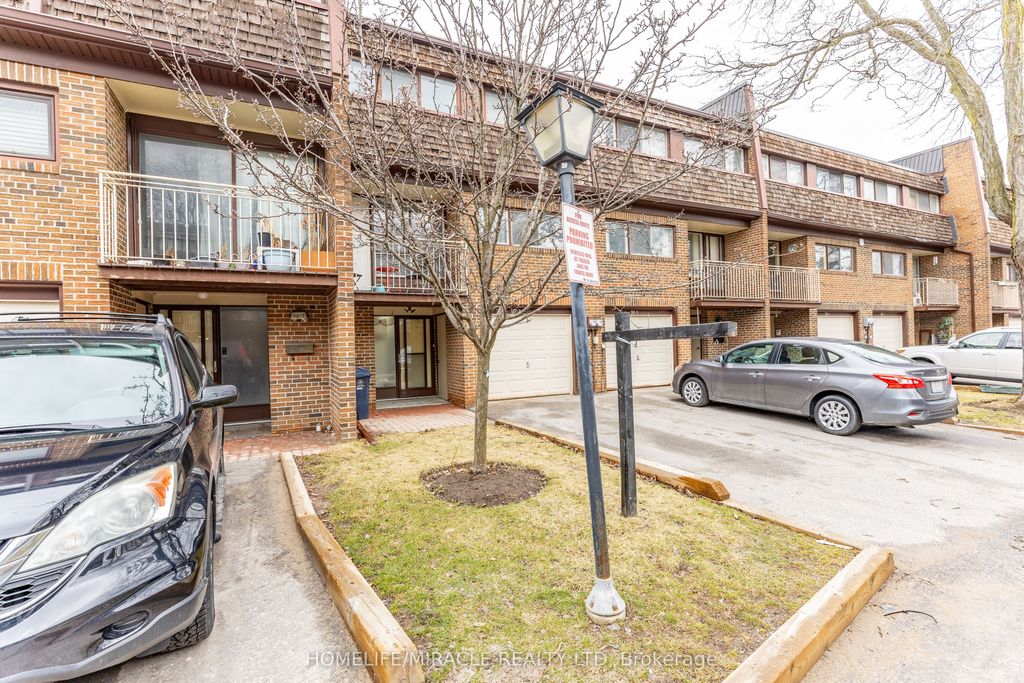 Photo of 90 Castlebury Crescent #2, Toronto, ON M2H 1W8 (MLS # C12906630)
