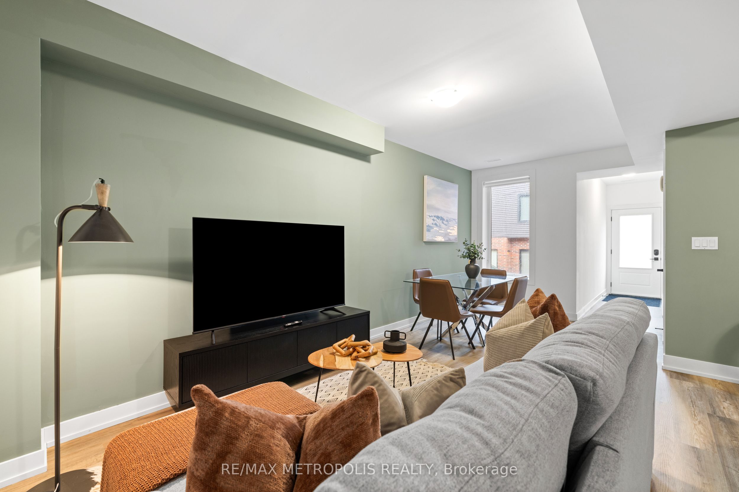 447 Lansdowne Avenue B