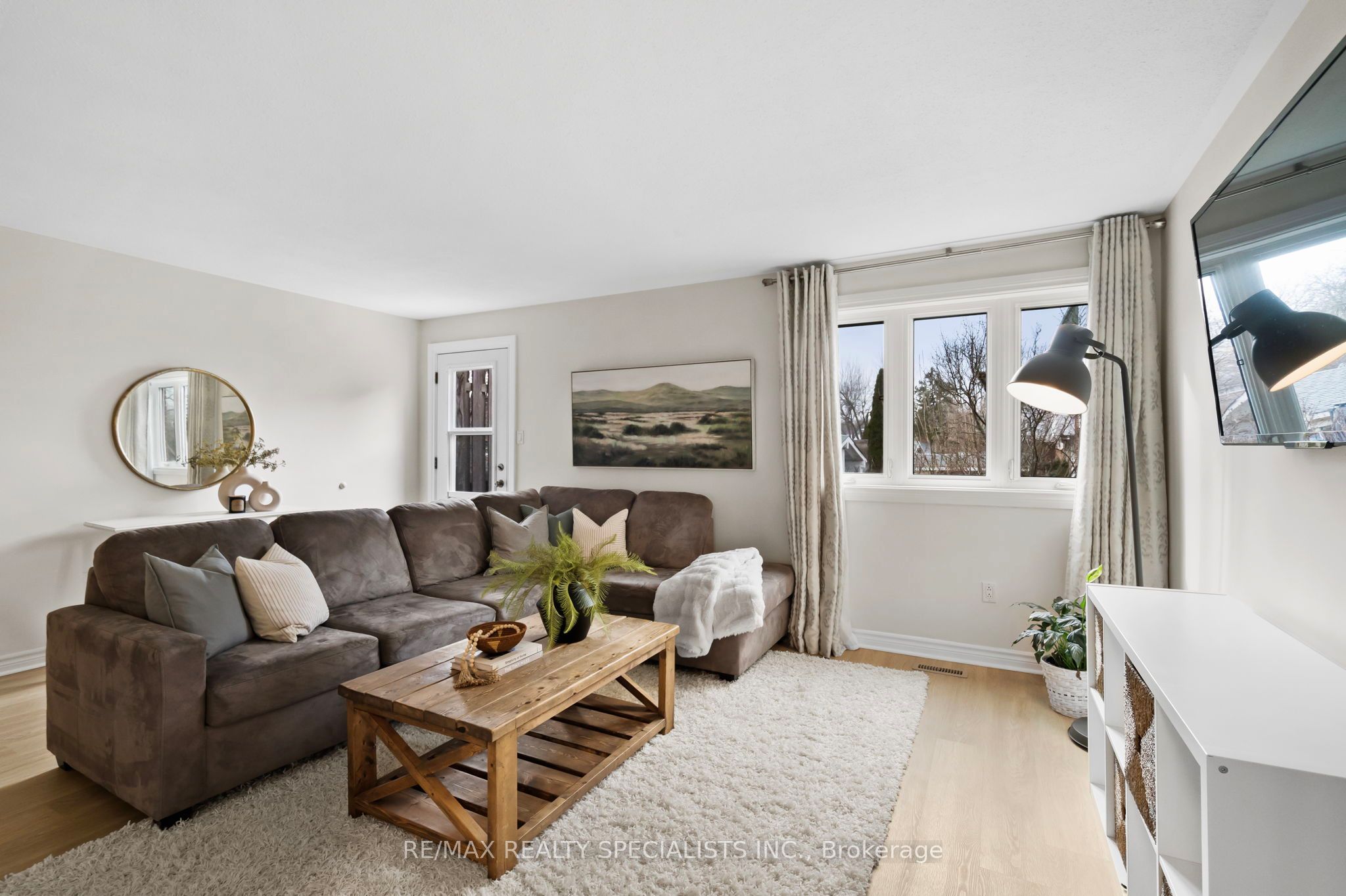 5556 Schueller Crescent