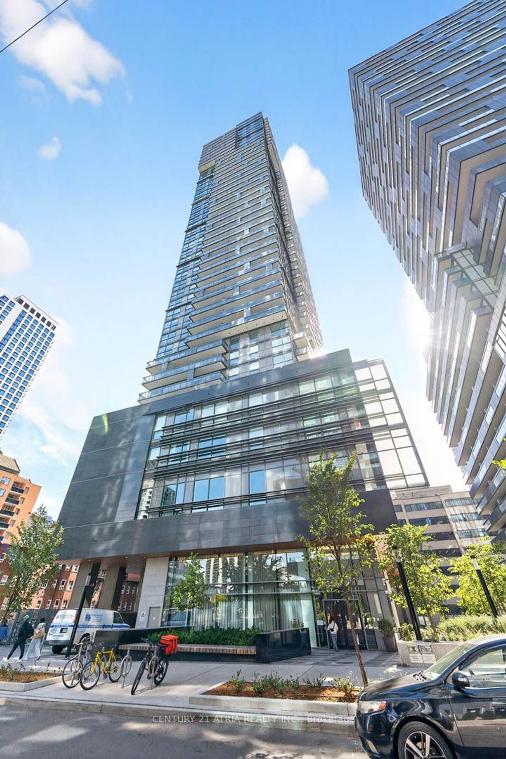 Photo of 39 Roehampton Avenue #707, Toronto, ON M4P 0G1 (MLS # C12461432)