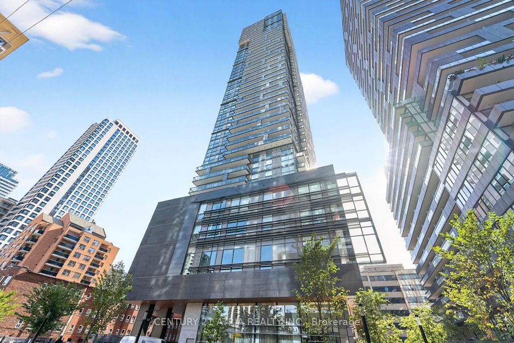 Photo of 39 Roehampton Avenue #707, Toronto, ON M4P 0G1 (MLS # C12461432)