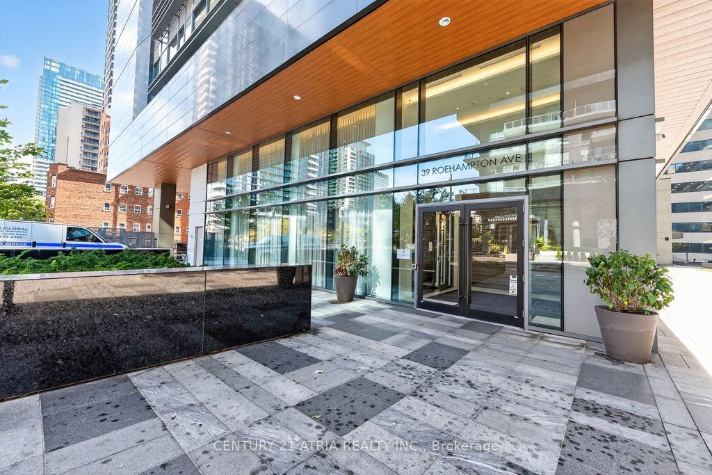 Photo of 39 Roehampton Avenue #707, Toronto, ON M4P 0G1 (MLS # C12461432)