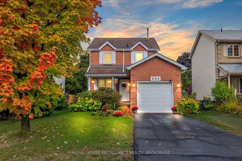 Photo of 990 Lombardy Street, Kingston, ON K7M 8M7 (MLS # X12425522)